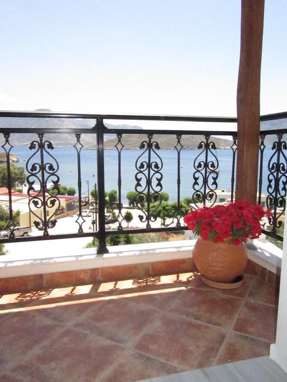 Kalotina'S Apartments Emborios Dış mekan fotoğraf